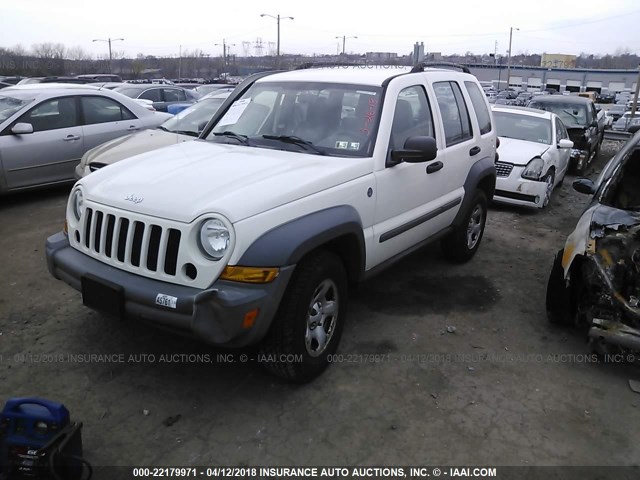 1J4GL48K75W501999 - 2005 JEEP LIBERTY SPORT WHITE photo 2