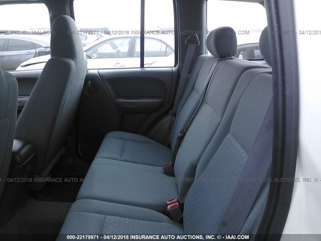 1J4GL48K75W501999 - 2005 JEEP LIBERTY SPORT 白色 照片 8