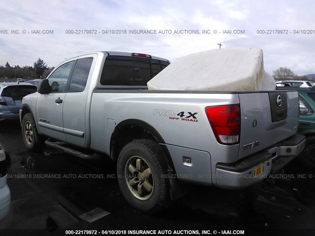 1N6AA06C58N336435 - 2008 NISSAN TITAN XE/SE/LE/PRO-4X SILVER photo 3