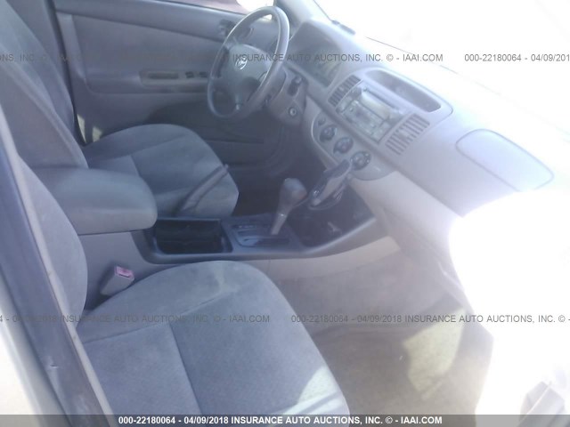 4T1BF32K82U012069 - 2002 TOYOTA CAMRY LE/XLE/SE Qızıl foto 5