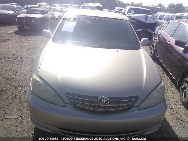 4T1BF32K82U012069 - 2002 TOYOTA CAMRY LE/XLE/SE Qızıl foto 6