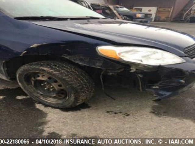 2T1LR32E36C561210 - 2006 TOYOTA COROLLA MATRIX XR BLUE photo 6