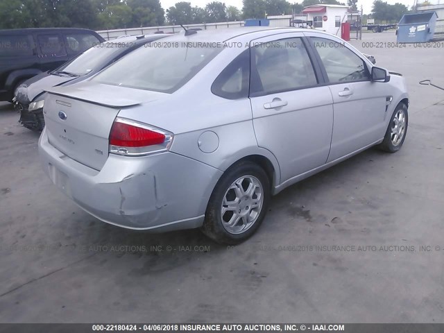 1FAHP35N88W128800 - 2008 FORD FOCUS SE/SEL/SES SILVER photo 4