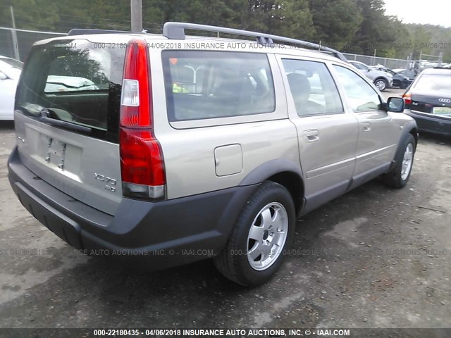 YV1SZ59H531113388 - 2003 VOLVO XC70 GOLD photo 4