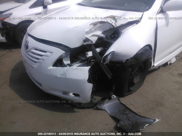 4T4BE46K88R045185 - 2008 TOYOTA CAMRY CE/LE/XLE/SE WHITE photo 6