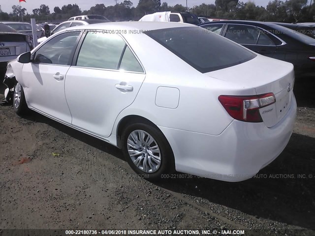 4T4BF1FK7ER343492 - 2014 TOYOTA CAMRY L/SE/LE/XLE 白色 照片 3