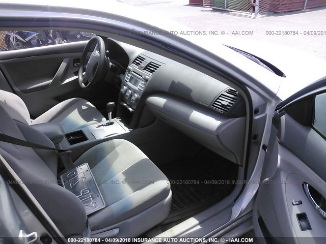 4T1BE46K17U508664 - 2007 TOYOTA CAMRY NEW GENERAT CE/LE/XLE/SE SILVER photo 5