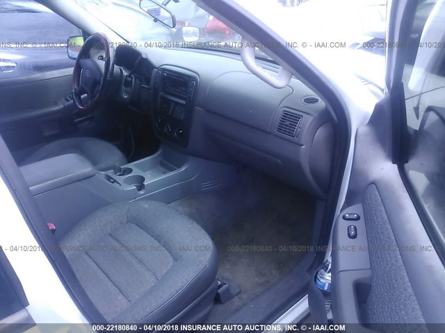 1FMZU72KX3UB83581 - 2003 FORD EXPLORER XLS/XLS SPORT WHITE photo 5