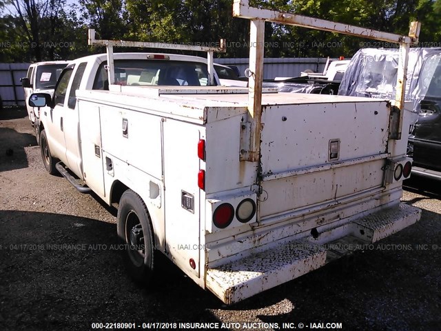 3FTNX20L93MB39861 - 2003 FORD F250 SUPER DUTY WHITE photo 3