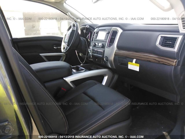 1N6BA1F41GN500121 - 2016 NISSAN TITAN XD SL/PRO-4X/PLAT RESERVE GRAY photo 5