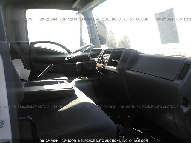 JALE5W169F7302964 - 2015 ISUZU NRR WHITE photo 5