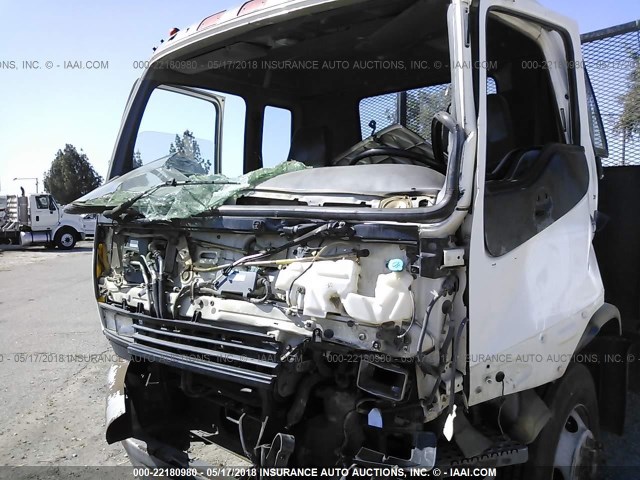 1GDJ7C1C22J500096 - 2002 GMC T7500 F7B042 WHITE photo 7