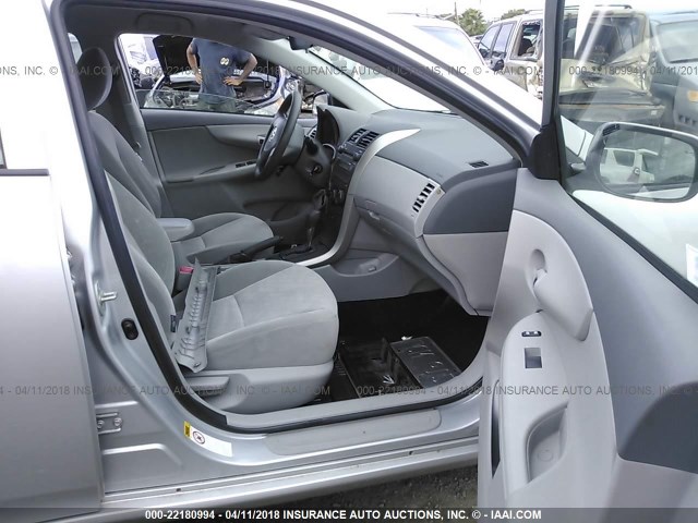 JTDBL40EX99044860 - 2009 TOYOTA COROLLA LE/XLE SILVER photo 5