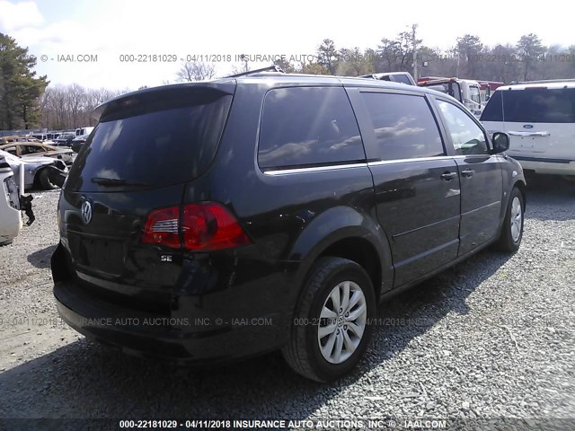 2C4RVABG0CR202632 - 2012 VOLKSWAGEN ROUTAN SE BLACK photo 4