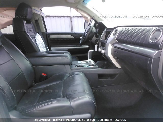 5TFAW5F19EX343176 - 2014 TOYOTA TUNDRA CREWMAX PLATINUM 银色 照片 5