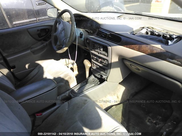 1G1NE52M3W6209025 - 1998 CHEVROLET MALIBU LS ვერცხლისფერი ფოტო 5