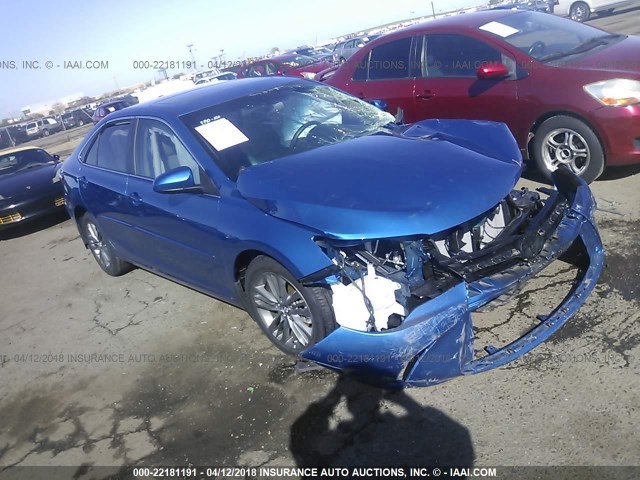 4T1BF1FK1HU706416 - 2017 TOYOTA CAMRY LE/XLE/SE/XSE BLUE photo 1