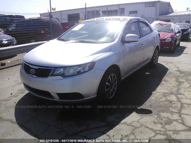 KNAFT4A26C5505635 - 2012 KIA FORTE LX SILVER photo 2