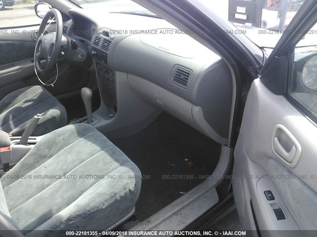 1NXBR18E0WZ094897 - 1998 TOYOTA COROLLA VE/CE/LE 灰色 照片 5