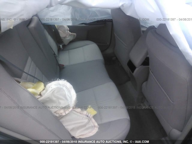 4T1BF1FK0HU736992 - 2017 TOYOTA CAMRY LE/XLE/SE/XSE ნაცრისფერი ფოტო 8