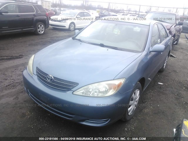 4T1BE32K63U671949 - 2003 TOYOTA CAMRY LE/XLE/SE BLUE photo 2