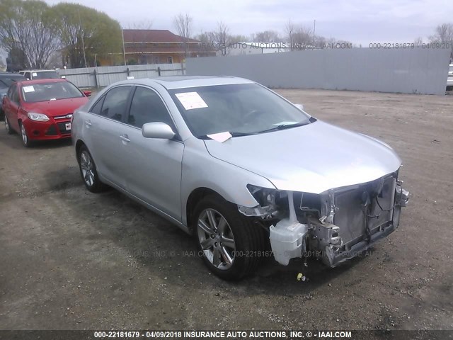 4T4BE46K09R138204 - 2009 TOYOTA CAMRY SE/LE/XLE SILVER photo 1