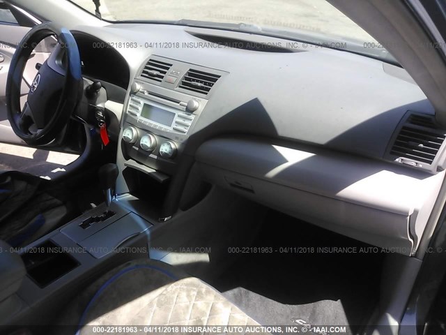 4T1BE46K67U194235 - 2007 TOYOTA CAMRY NEW GENERAT CE/LE/XLE/SE GRAY photo 5