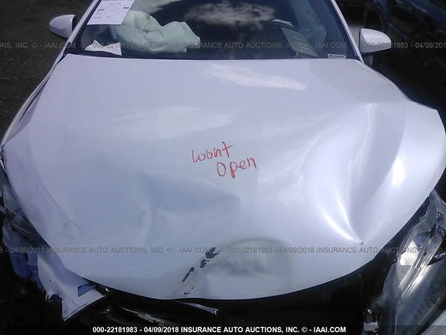 4T1BF1FKXFU485041 - 2015 TOYOTA CAMRY LE/XLE/SE/XSE თეთრი ფოტო 10
