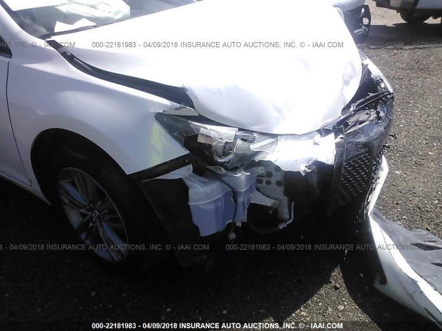 4T1BF1FKXFU485041 - 2015 TOYOTA CAMRY LE/XLE/SE/XSE თეთრი ფოტო 6