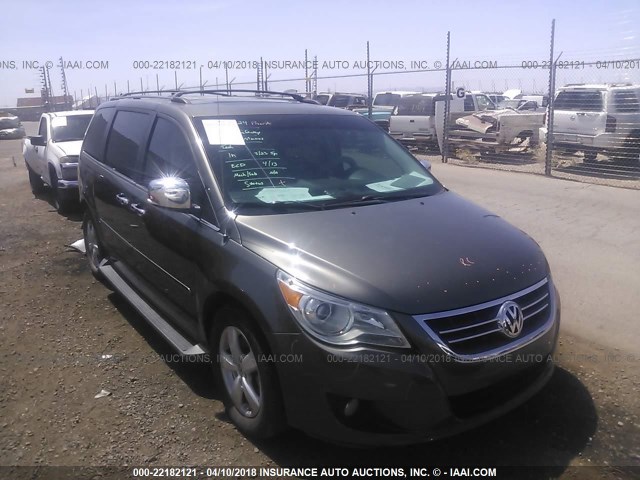 2V4RW6DX1AR189934 - 2010 VOLKSWAGEN ROUTAN SEL GRAY photo 1