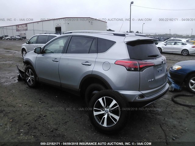 2T3WFREV1JW429145 - 2018 TOYOTA RAV4 ADVENTURE/XLE GRAY photo 3