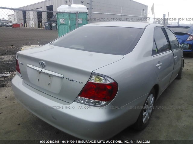 4T1BE32K35U414752 - 2005 TOYOTA CAMRY LE/XLE/SE SILVER photo 4