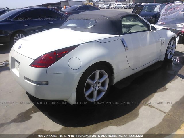 JN1AZ36AX5M754313 - 2005 NISSAN 350Z ROADSTER WHITE photo 4