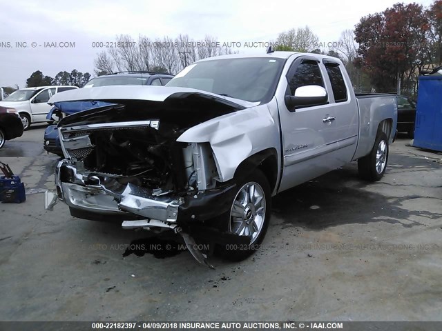 1GCRCSE04DZ143649 - 2013 CHEVROLET SILVERADO C1500 LT SILVER photo 2