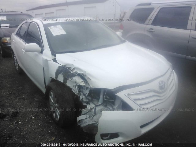 4T1BK3EKXBU610624 - 2011 TOYOTA CAMRY SE/LE/XLE WHITE photo 1