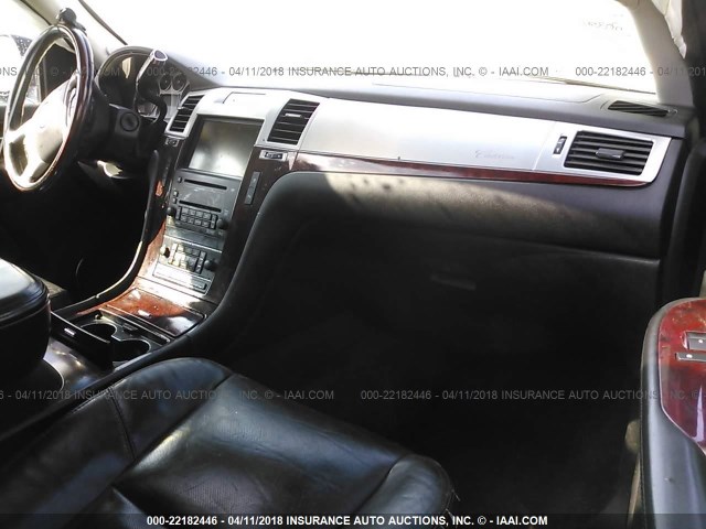 1GYEC63867R293727 - 2007 CADILLAC ESCALADE LUXURY შავი ფოტო 5