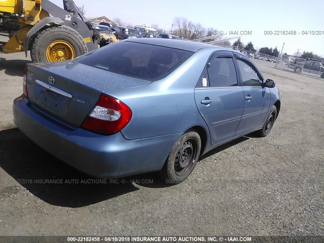 4T1BE32K83U190259 - 2003 TOYOTA CAMRY LE/XLE/SE BLUE photo 4