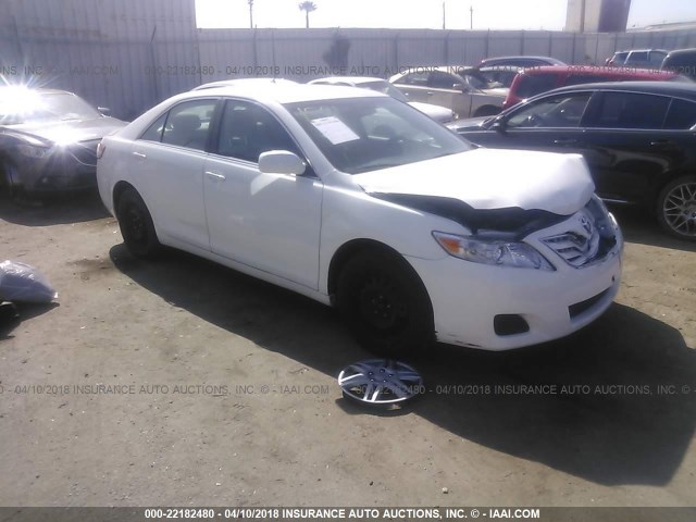 4T1BF3EK7BU587386 - 2011 TOYOTA CAMRY SE/LE/XLE WHITE photo 1