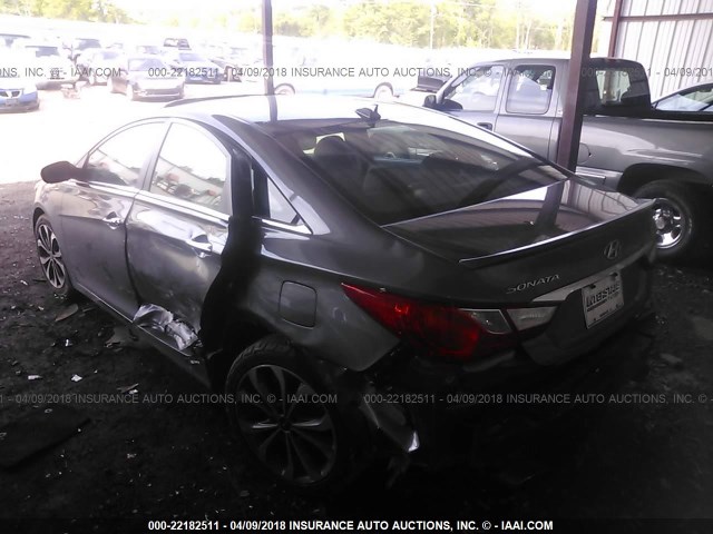 5NPEC4ABXDH614759 - 2013 HYUNDAI SONATA SE/LIMITED GRAY photo 3