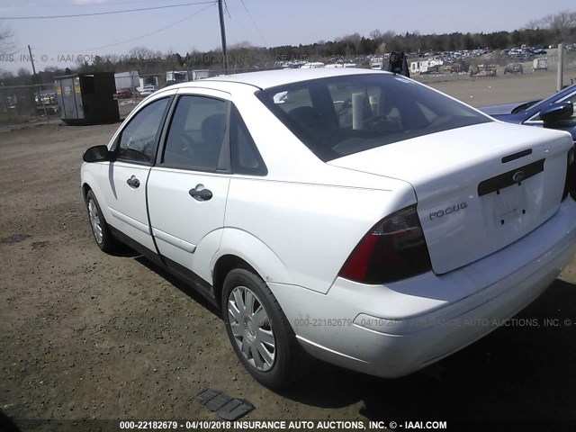 1FAFP34N07W178517 - 2007 FORD FOCUS ZX4/S/SE/SES WHITE photo 3