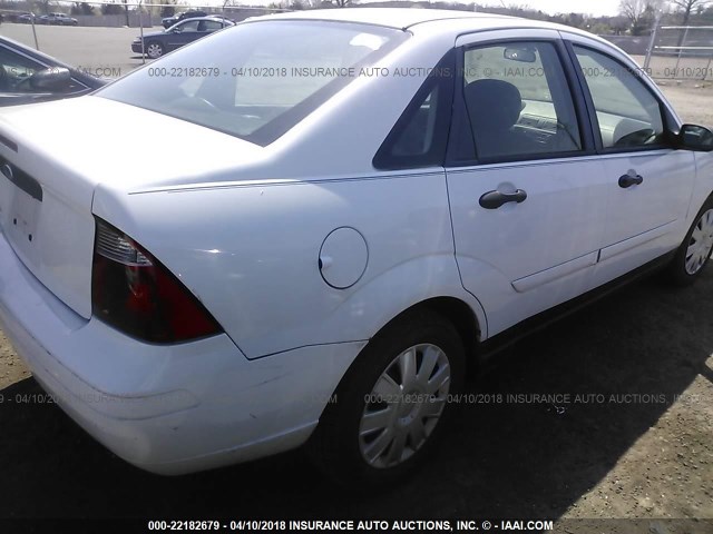 1FAFP34N07W178517 - 2007 FORD FOCUS ZX4/S/SE/SES 白色 照片 4