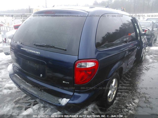 2D4GP44L25R288299 - 2005 DODGE GRAND CARAVAN SXT Dark Blue photo 4