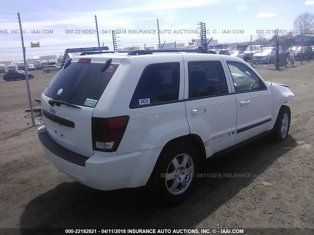 1J8GR48K69C533492 - 2009 JEEP GRAND CHEROKEE LAREDO WHITE photo 4