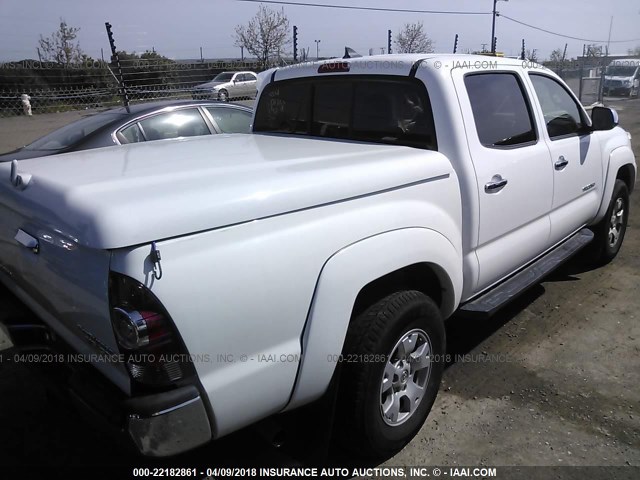 3TMJU4GN0FM192320 - 2015 TOYOTA TACOMA DOUBLE CAB PRERUNNER WHITE photo 4