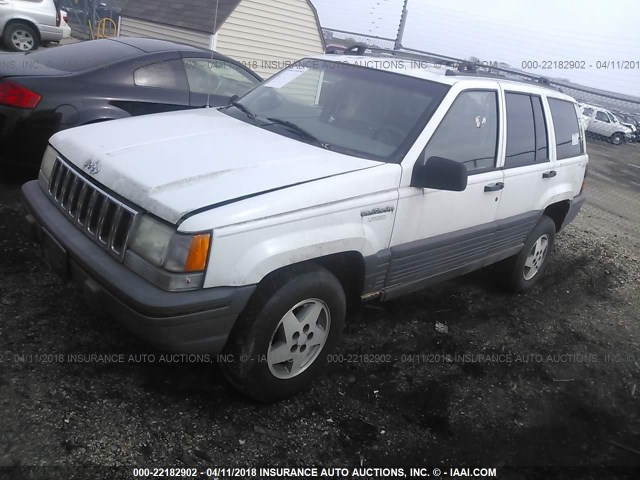 1J4GZ58S1SC727134 - 1995 JEEP GRAND CHEROKEE LAREDO WHITE photo 2