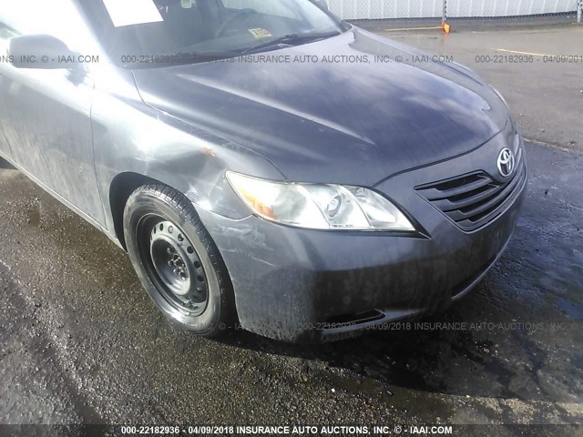 4T1BE46K09U277985 - 2009 TOYOTA CAMRY SE/LE/XLE GRAY photo 6