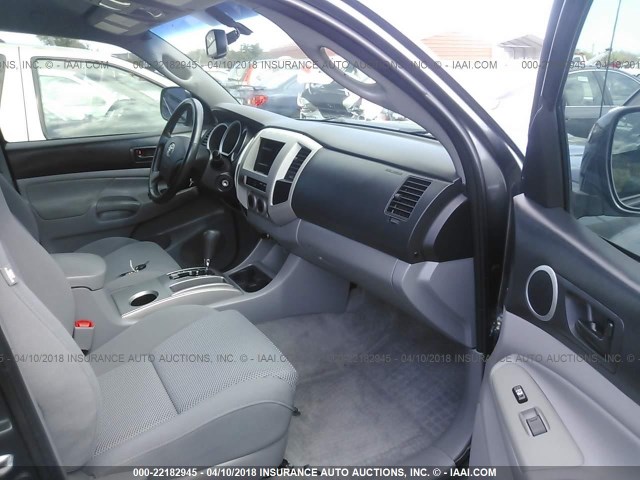 3TMJU4GN7AM092367 - 2010 TOYOTA TACOMA DOUBLE CAB PRERUNNER GRAY photo 5