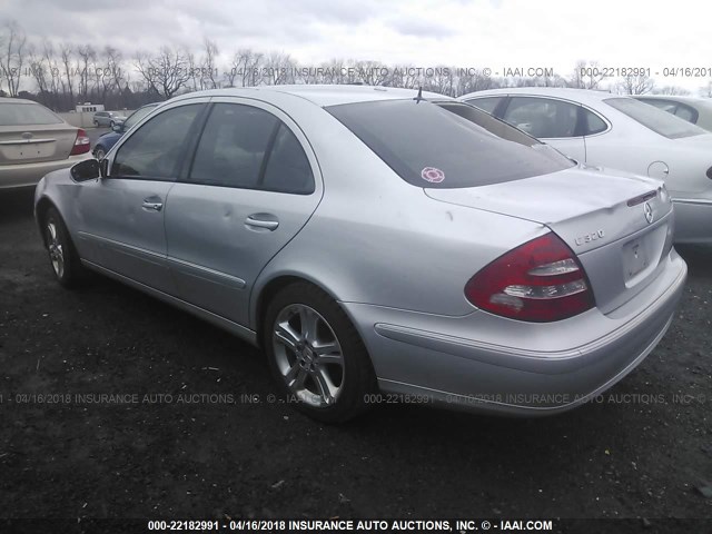 WDBUF26J56A948536 - 2006 MERCEDES-BENZ E 320 CDI SILVER photo 3