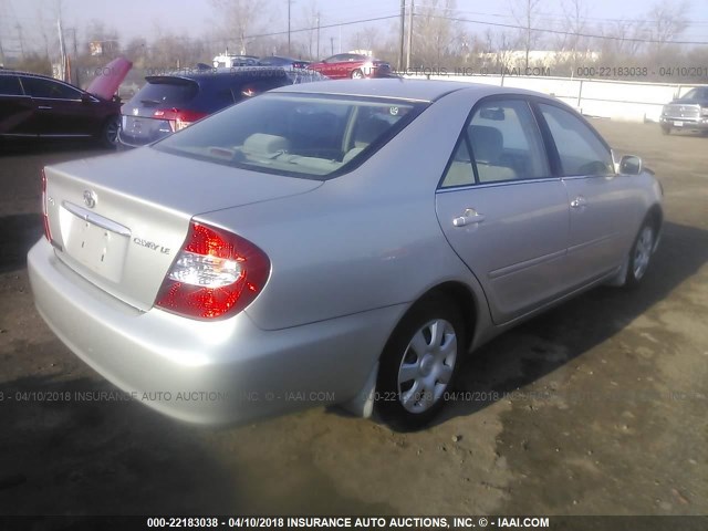 4T1BE32K24U916909 - 2004 TOYOTA CAMRY LE/XLE/SE SILVER photo 4