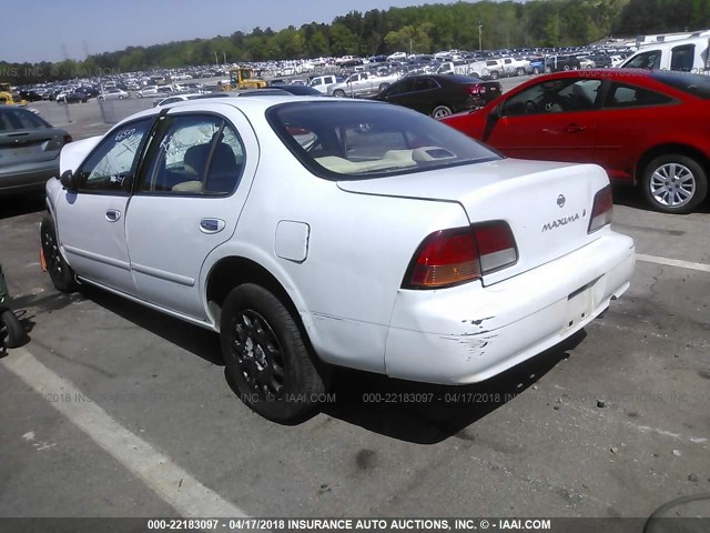 JN1CA21D4VT849838 - 1997 NISSAN MAXIMA GLE/GXE/SE WHITE photo 3